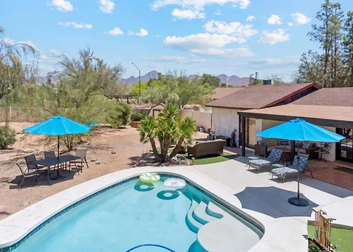 Cactus Breeze Retreat With Pool Hot Tub And 2 Holiday home *
