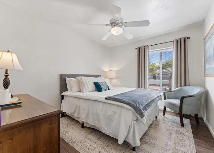 Cactus Breeze Retreat With Pool Hot Tub And 2 Holiday home Scottsdale